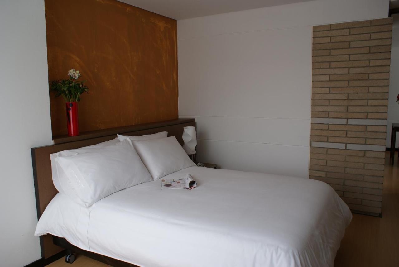 Hotel Viaggio Nueve Tres Bogota Bagian luar foto