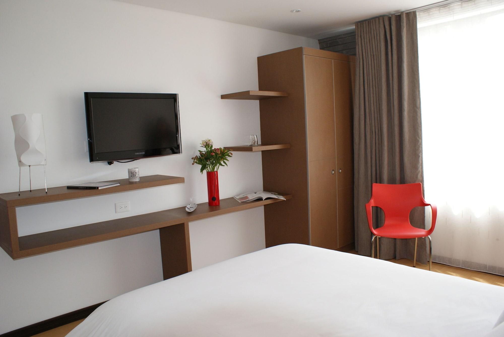 Hotel Viaggio Nueve Tres Bogota Bagian luar foto