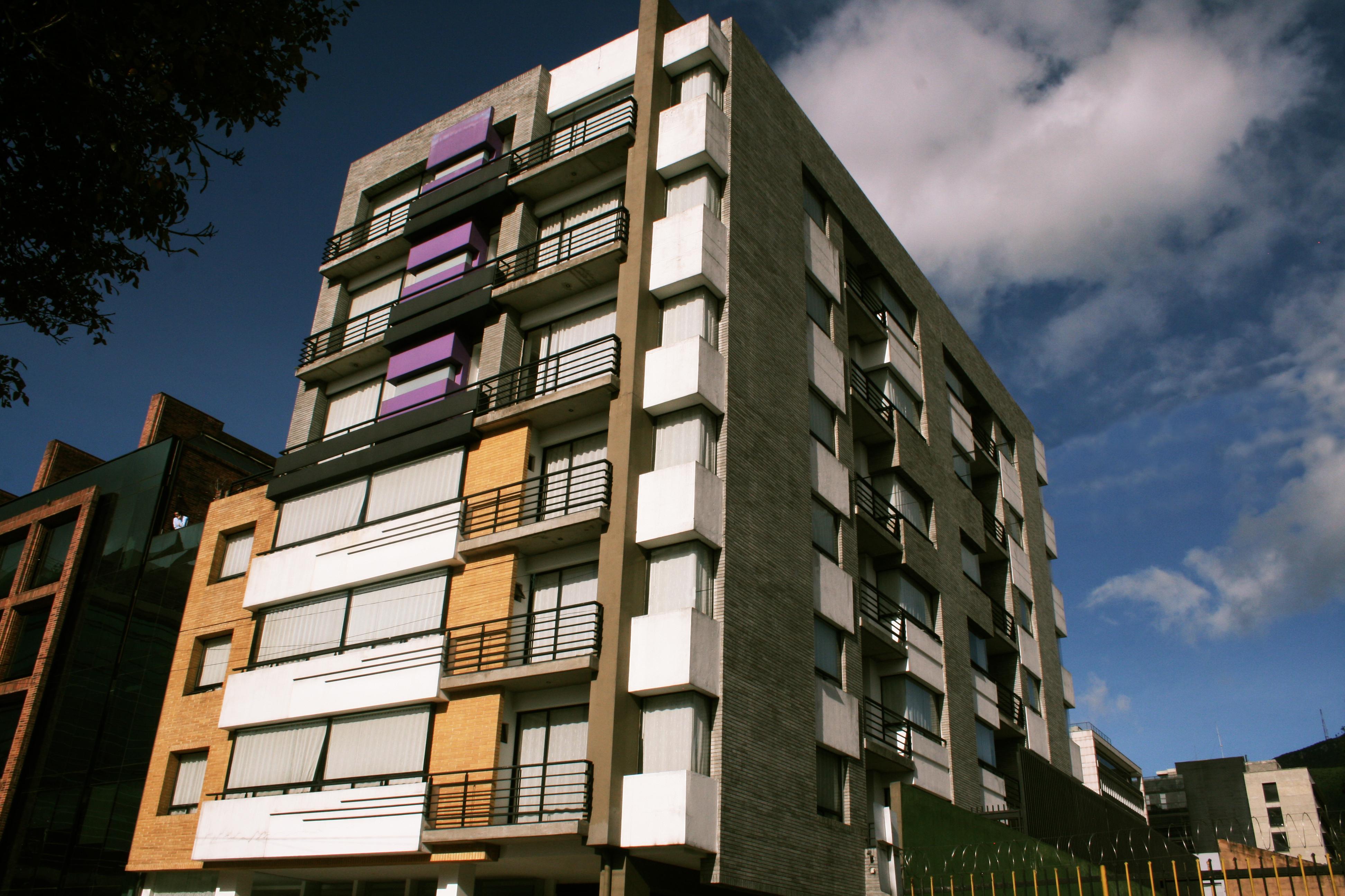 Hotel Viaggio Nueve Tres Bogota Bagian luar foto