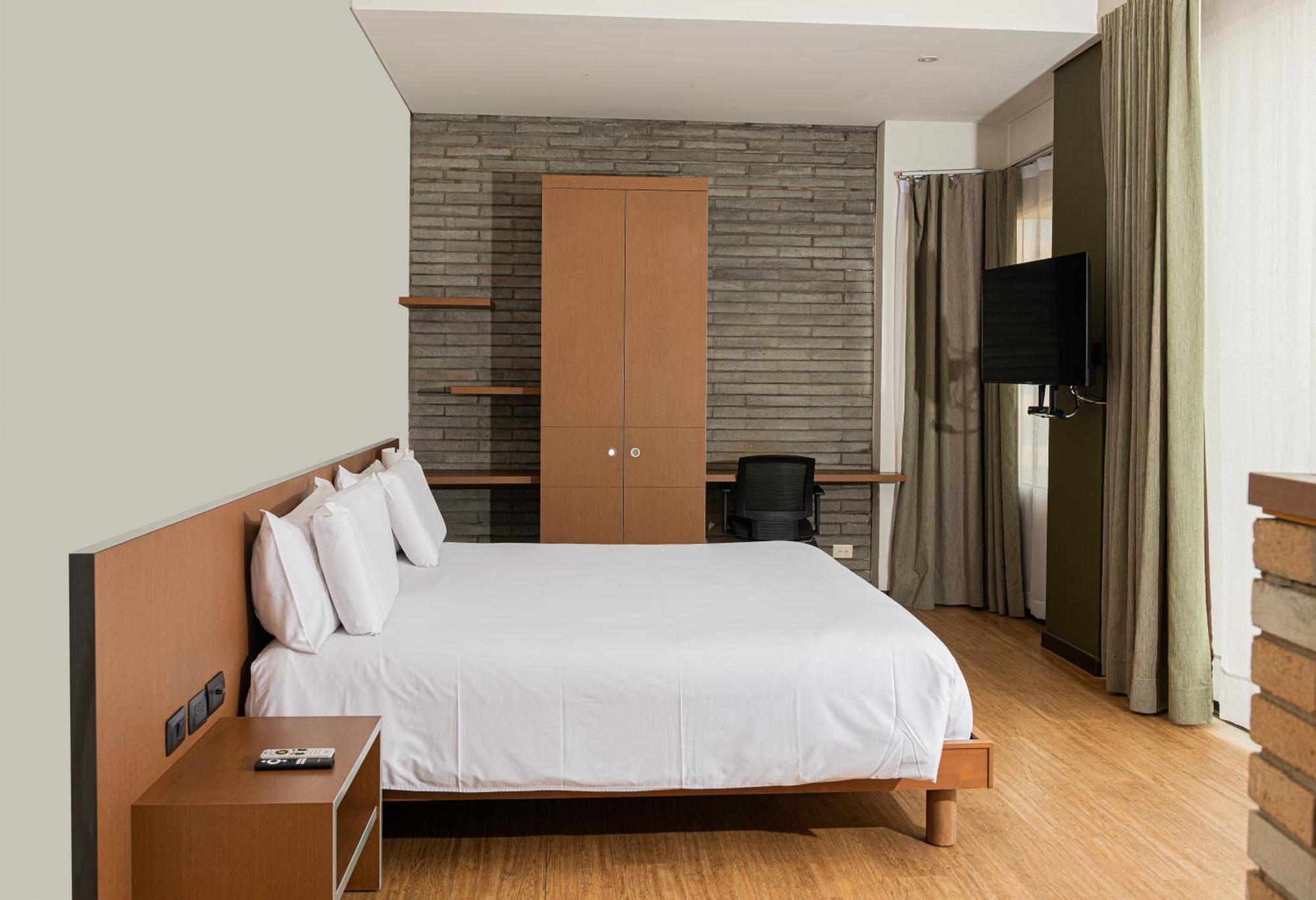 Hotel Viaggio Nueve Tres Bogota Bagian luar foto
