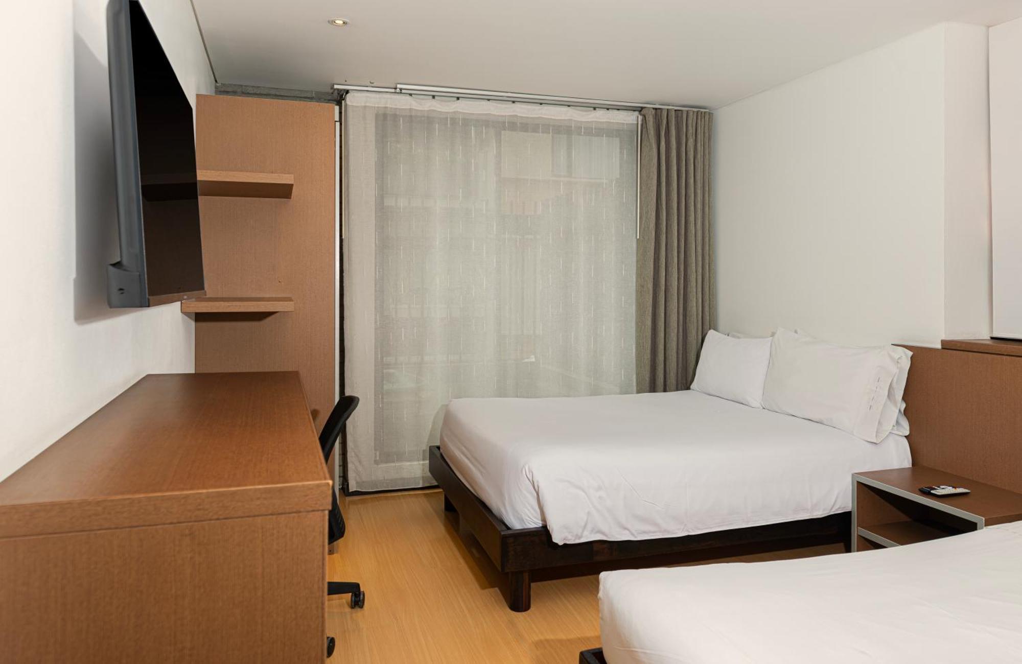 Hotel Viaggio Nueve Tres Bogota Bagian luar foto
